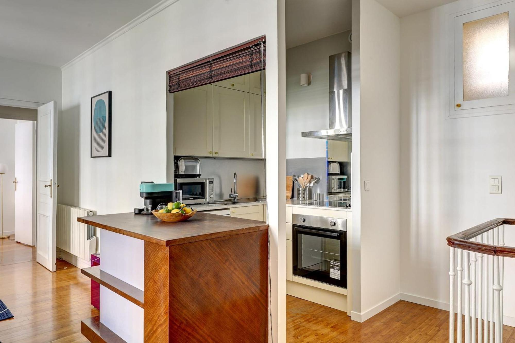 Champs-Elysees - 2Br With Balcony - Cityapartmentstay Parijs Buitenkant foto